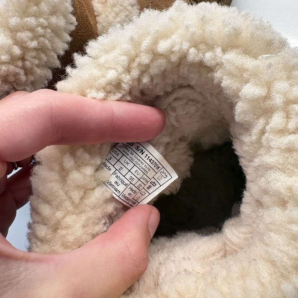 UGG Kids Chestnut Ultra Mini Fluff Sheepskin Boots #1143701K -Size 3 EUC - Picture 3 of 8